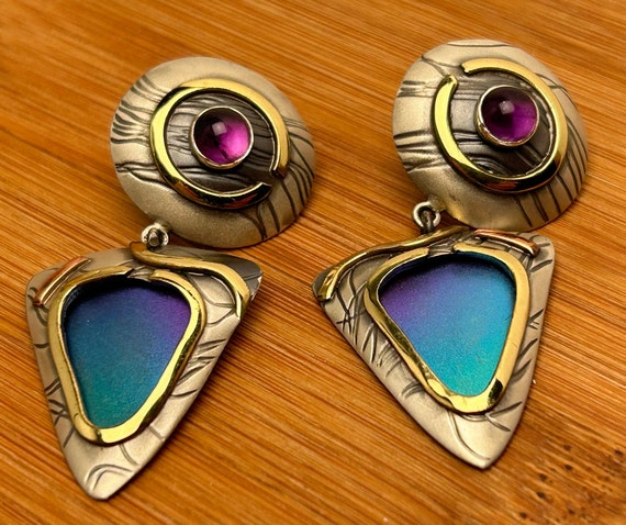 Modernist Susan Maria Buckley 1994 Pierced Shield-Shaped Earrings
