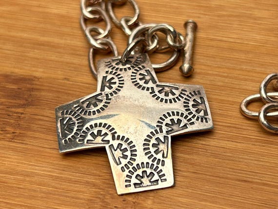 Retired Silpada Sterling Silver Cross Pendant with Southwestern Motif & 17" Rolo Chain