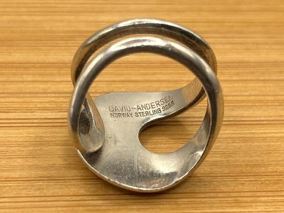 The DAVID-ANDERSEN mark on this piece