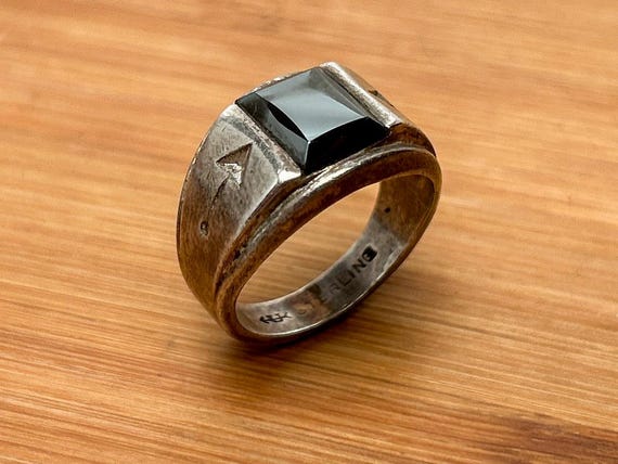 Vintage Uncas Mfg. Co Sterling Silver Hematite Arrow Ring - Mid-Century Native-Inspired Design