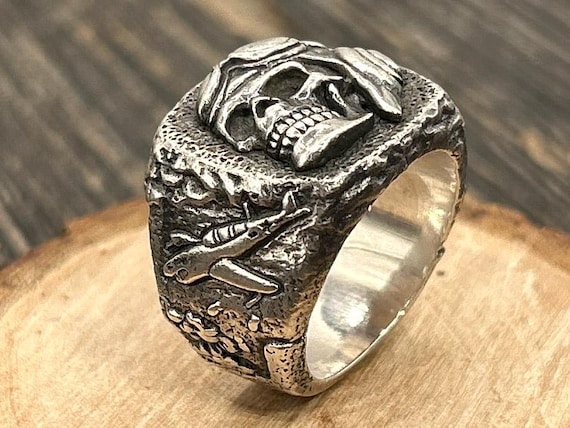 Clocks + Colours Sterling Silver Ring Size 9 Heavy 30g Skull Aviator Goggles WWII Plane Biker