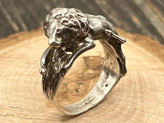Vintage Lion Ring, Size 9, 9 Grams, Detailed Lion Design, Statement Ring, Animal Jewelry, Vintage Jewelry