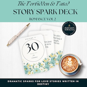 Könnte beinhalten: Ein Story Spark Deck mit dem Text "The Forbidden & Fated STORY SPARK DECK ROMANCE VOL 2". Das Deck enthält Karten mit floralen Designs, einen Stift und eine Tasse Kaffee. Die Karten sind mit "Volume 2" und "30 Sparks for romance" beschriftet.