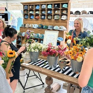 DIY Bloom Bar für Veranstaltungen aus Metter, Georgia: Lokal gewachsene Blumen, Blumen auf einer Blumenfarm, Blumenleisten ~ Segen wachsen Wiesen