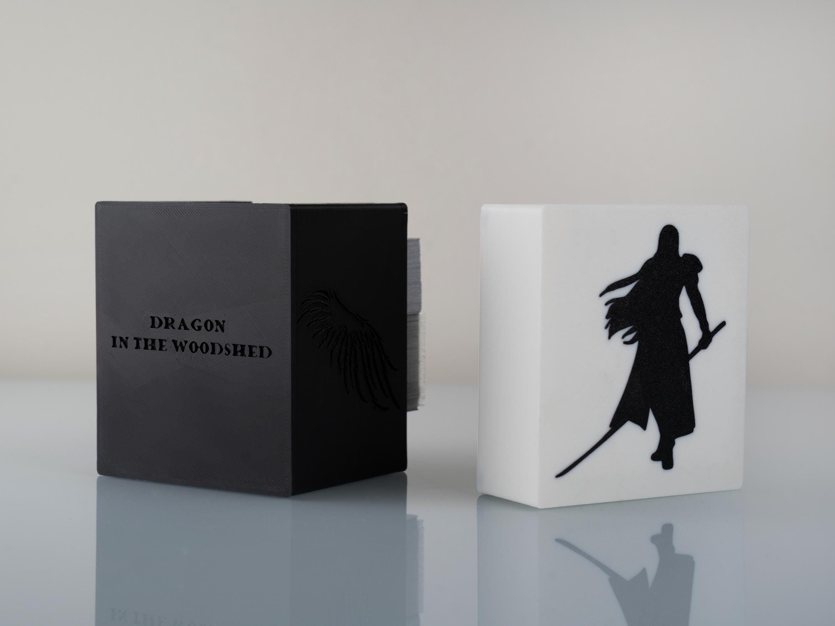 Sephiroth MTG Commander Deck Box: Final Fantasy VII - Holds 100