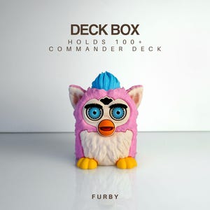 Caja para mazos Magic: The Gathering Furby – Divertido soporte para cartas Commander con diseño de meme. Capacidad para 100 cartas con doble funda.