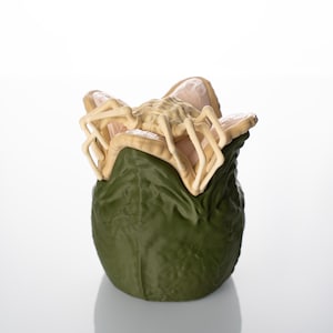 MTG Commander Deck Box 100+ Double Sleeved – Alien Egg Card Storage Case