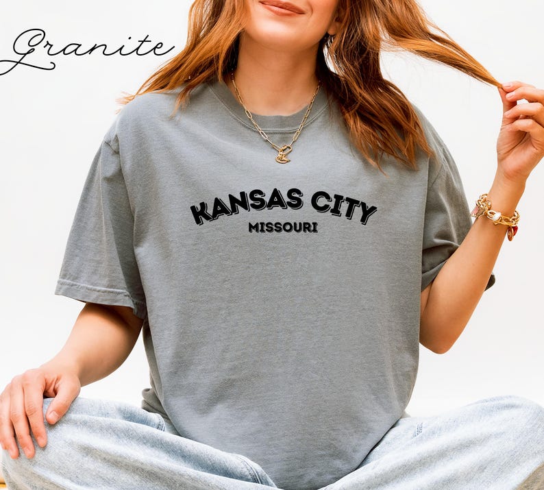 Kansas City Missouri Graphic T-shirt, Trendy Kansas City Tee, Fashionable Missouri Shirt, Casual City Print Top, Urban Style Tee