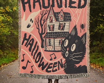 Halloween Woven Blanket: Vintage Black Cat Haunted House Decor