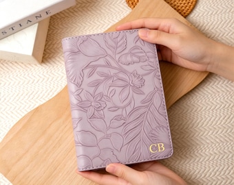 Embossed Purple Flower Leather Kindle Case, Personalized Kindle Paperwhite 12th Gen 7" / All New Kindle 2024 11th Gen 6" Cover, Gift for Her