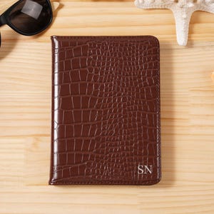 Brown Texture Embossed  Personalized Leather Kindle Case, Paperwhite 12th Gen 7" Strap & Stand Cover, Kindle Colorsoft, Book Lover Gift