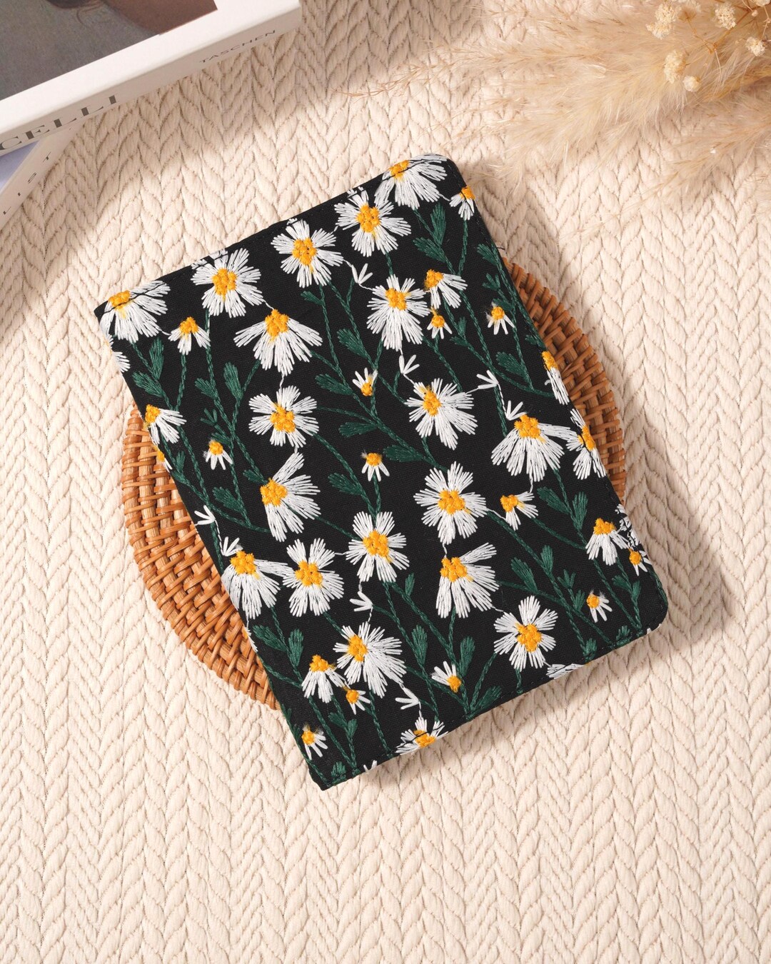 Black Base White Daisy Handmade Embroidered Kindle Case for Paperwhite ...