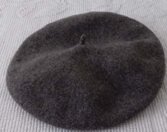 Vintage wool beret