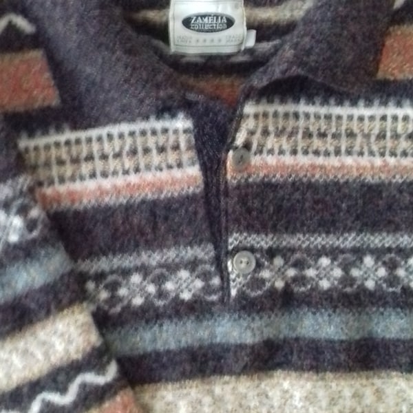Vintage woolen sweater with collar and buttons