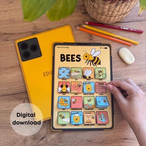 Könnte beinhalten: Ein gelbes Tablet mit einer "BEES"-Lern-Grafik mit Illustrationen von Bienen und verwandten Themen. Ein gelbes Telefon befindet sich neben dem Tablet. Die Worte "Digital download" sind sichtbar.