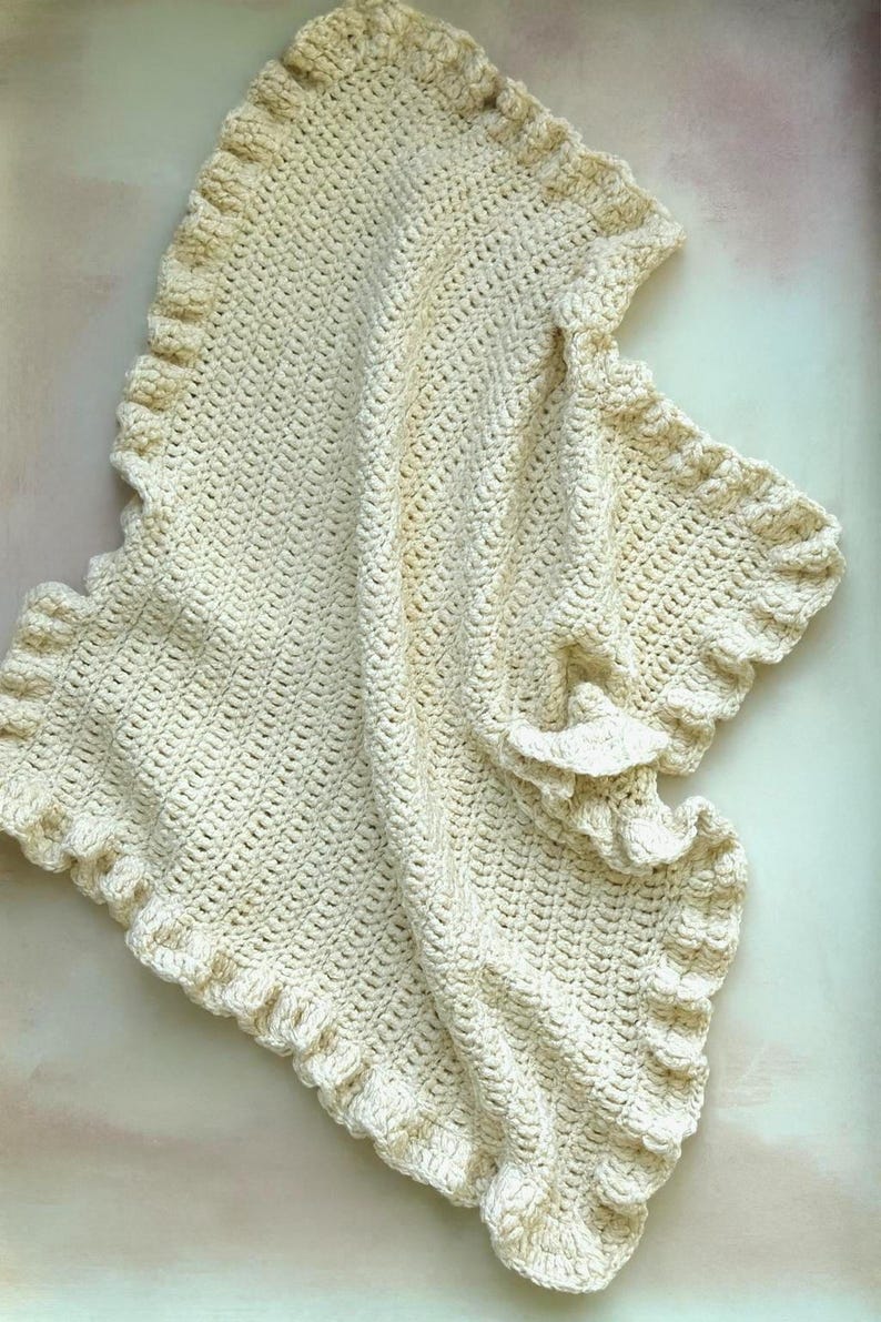 Crochet Baby Blanket Pattern • Bulky Yarn Ruffle Blanket - Etsy
