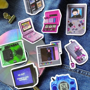 Paquete de 10, 25 y 50 pegatinas de videojuegos retro de los 90, arcade de los 2000, Y2K Boy, para Kindle, portátil, patineta, iPad, ordenador y casco.