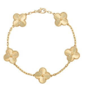 18k gold. Very beautiful gold bracelets with reasonable price and original
