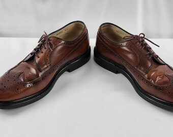 1970s Johnson & Murphy Classic Brown Leather Wingtip Oxford 