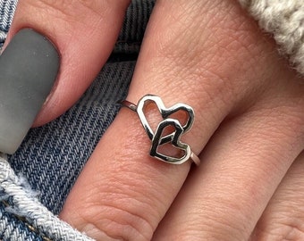 Ring in the shape of a heart, minimalist ring, adjustable silver ring