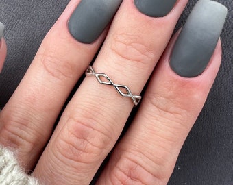 Minimalist ring, adjustable silver ring