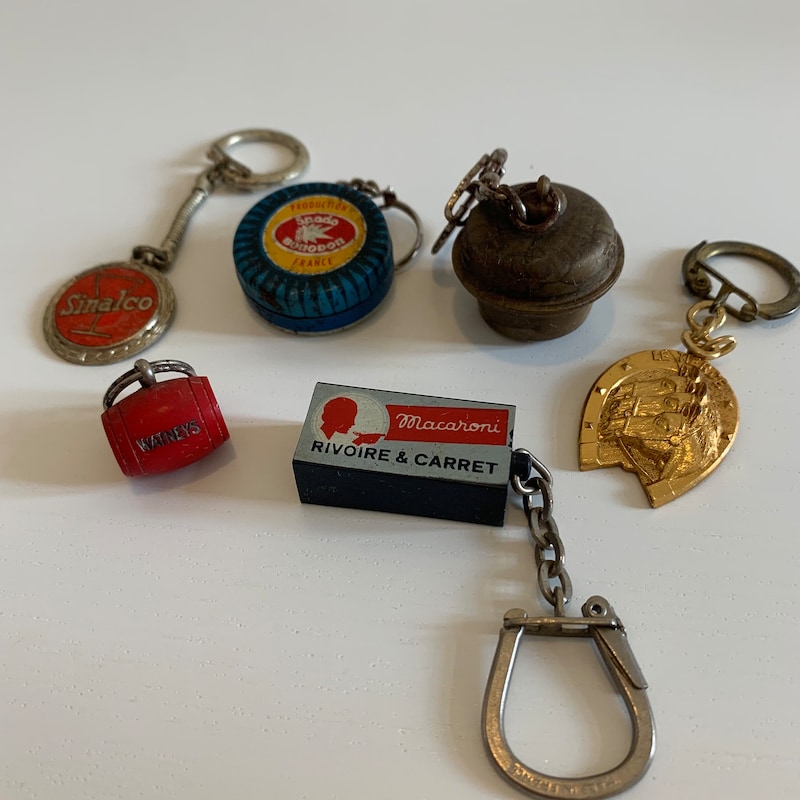 Vintage Keychain - Etsy