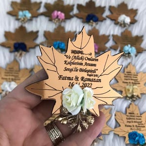 Feuilles personnalisées découpées au laser, marque-places pour mariage, miroir acrylique, formes de feuille d'érable, étiquettes personnalisées gravées, automne Thanksgiving