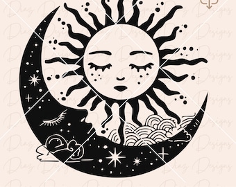 Könnte beinhalten: Schwarz-weiß-Illustration einer Sonne und eines Mondes mit einem stilisierten Gesicht. Die Sonne hat geschlossene Augen und der Mond hat ein einzelnes Auge offen. Sonne und Mond sind von Sternen und Wolken umgeben.