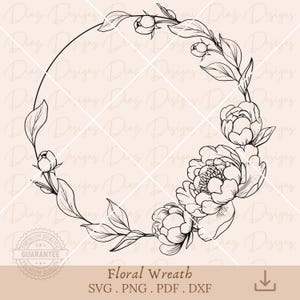 Puede incluir: Diseño de corona floral en blanco y negro con peonías, hojas y capullos. El texto "Floral Wreath" se muestra debajo, junto con las opciones de tipo de archivo SVG, PNG, PDF y DXF.