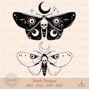 Könnte beinhalten: Zwei schwarz-weiße Mottenillustrationen mit einem Halbmond und Sternen über jeder. Die Motten haben ein Totenkopf- und Knochenkreuz-Design auf ihren Körpern.