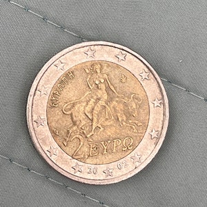 EGYPTIAN 2 EURO COIN 2002