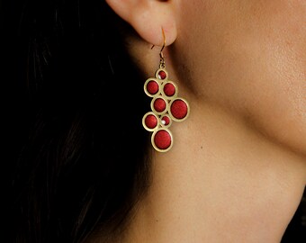 Wine-Dipped Dreams Dangle Earrings, Deep Burgundy Circles, Luxe Resin-Filled Sparkling Jewelry, Modern Royal Design with Timeless Look