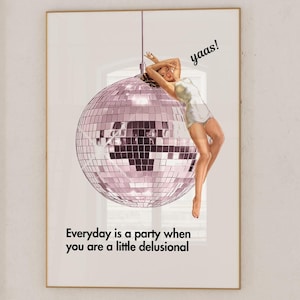 Póster imprimible con cita divertida de mujer rosa retro, arte de pared de fiesta de discoteca vintage de moda, decoración de carrito de bar, descarga digital ecléctica de los años 60 y 70