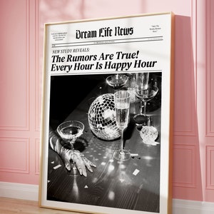 Modne wydruki i plakaty Sztuka ścienna w gazecie Estetyka Każda godzina to Happy Hour, Vintage Bar Cart Girly Dorm Retro Natychmiastowe pobieranie