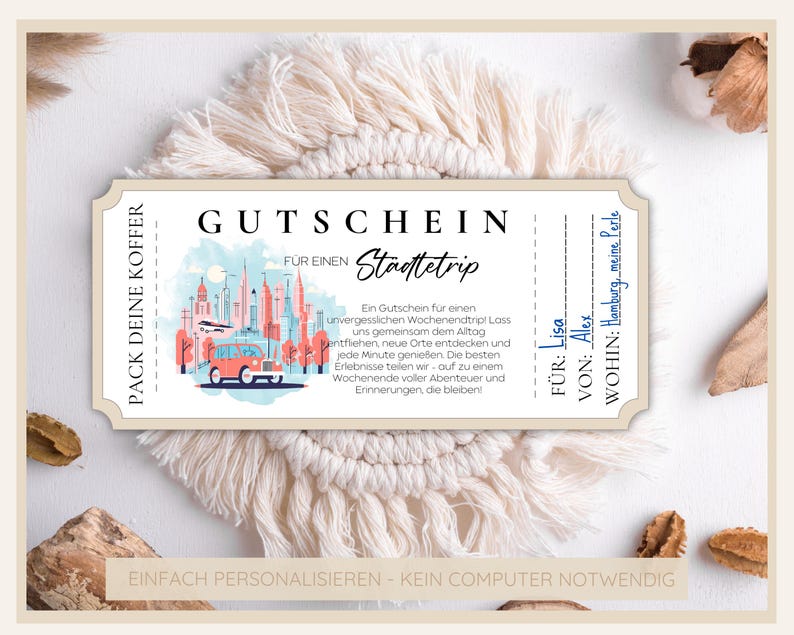 May include: A printable gift certificate for a city trip. The certificate features a colorful illustration of a city skyline with a red car driving on a road. The text on the certificate reads "PACK DEINE KOFFER" (Pack your bags), "GUTSCHEIN" (Gift Certificate), "F&Uuml;R EINEN STADTTREIP" (For a city trip), "WOHIN: Hamburg, meine Perle" (Where: Hamburg, my pearl), "F&Uuml;R: Lisa", "VON: Alex".