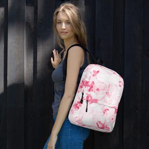 Pink floral backpack with artistic print - Lightweight & water-resistant, 15-inch laptop