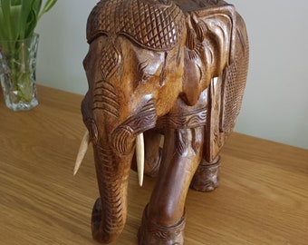 Elefante decorativo in legno intagliato a mano da 15 pollici