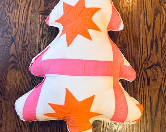 Vintage Quilt Weihnachtsbaum-Kissen – Handgefertigt aus einem Cutter Quilt