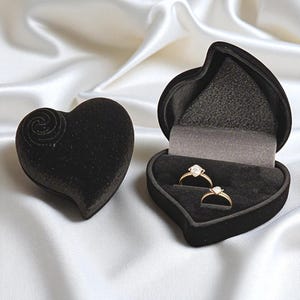 Heart Shaped Ring Box, Velvet Engagement Jewellery Case, Luxury Proposal Ring Holder, Wedding Ring Display Box, Black Heart Jewellery Box