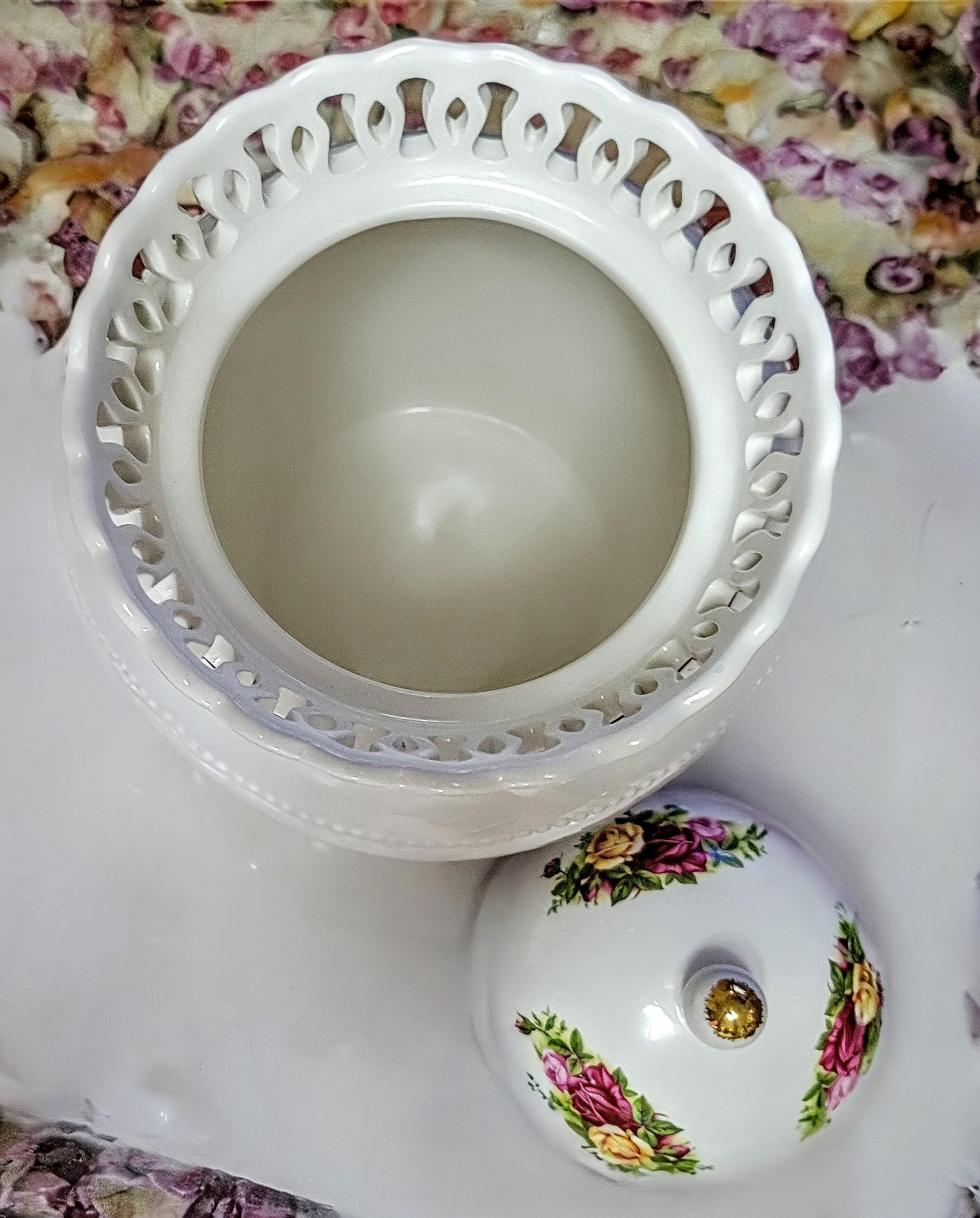 Royal Albert Old Country Roses Cookie Jar – Limited Edition