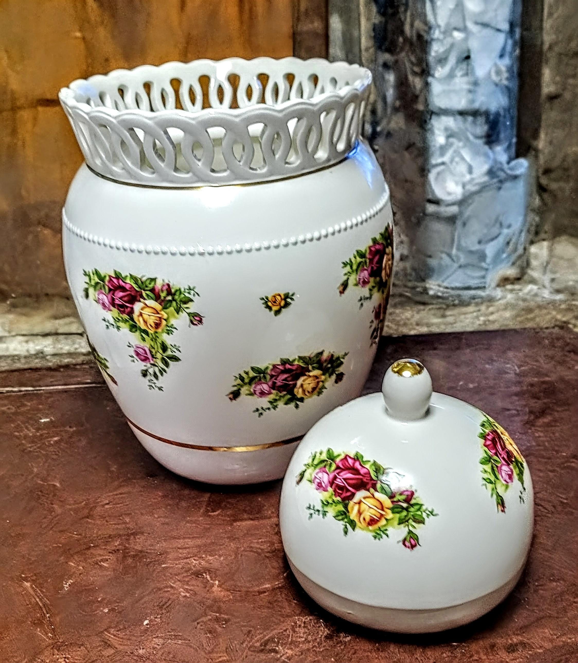 Royal Albert Old Country Roses Cookie Jar – Limited Edition