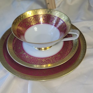 Hutschenreuther Selb Bavaria Trio Teacup Set Ruby Red Gold Gilt Demitasse Cup Saucer Plate Elegant German Porcelain