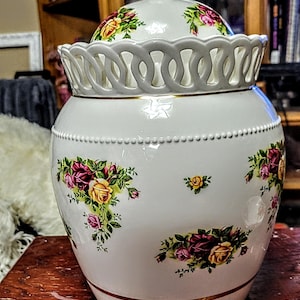 Royal Doulton Biscuit Barrel - Etsy