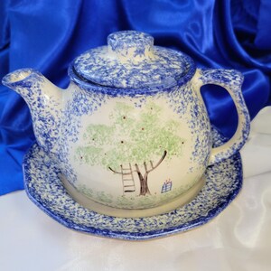 Molly Davis Teapot and Underplate: Hand-Painted Treehouse Blue Sponge Pottery