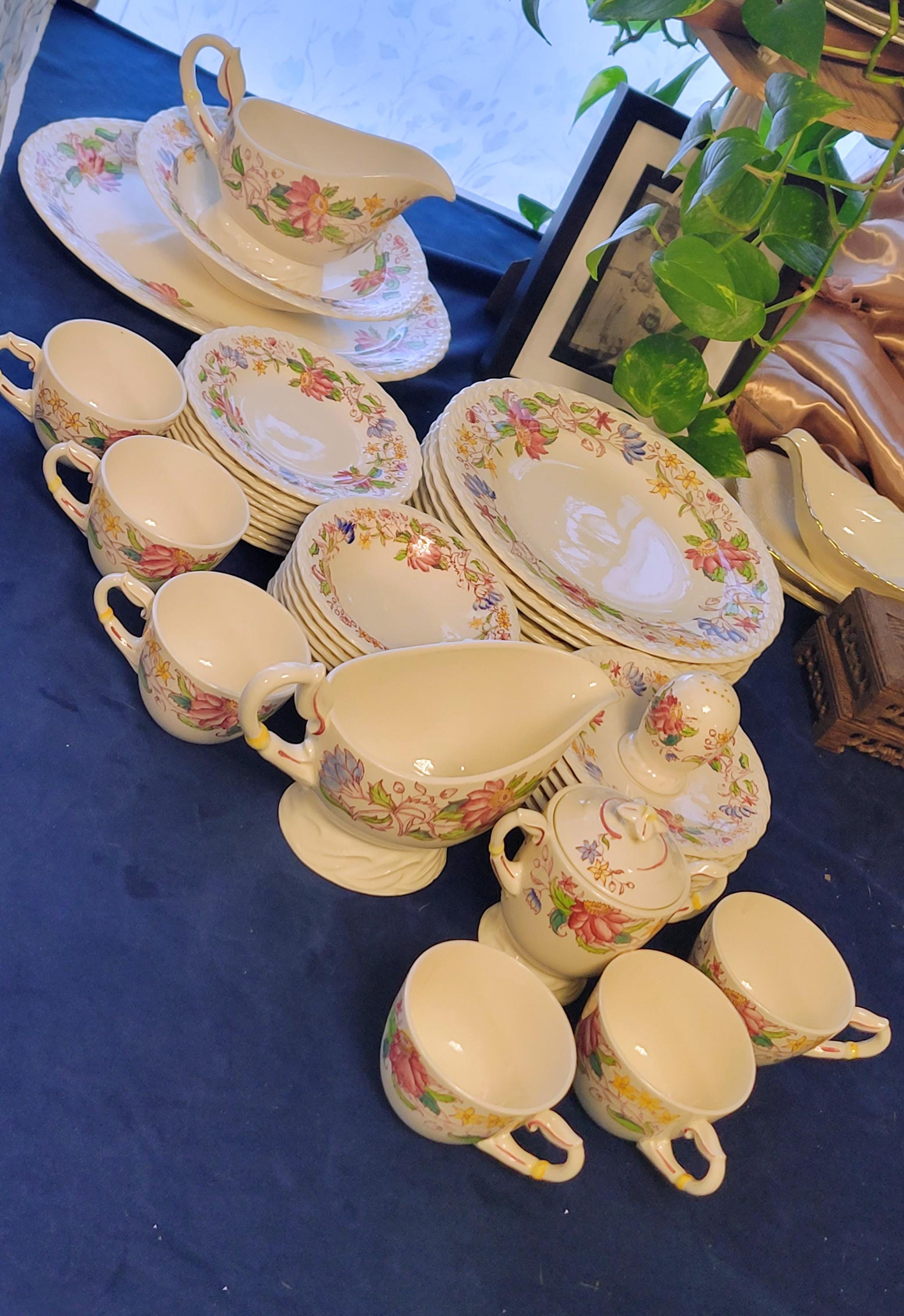 Vintage Dinnerware Sets for 6 - Etsy