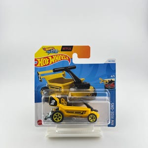 HOT WHEELS TH Treasure Hunt - Draggin&#39; Wagon - 2021 / Collector / Vintage / Retro