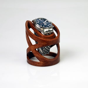 Holz Uhrenständer für Herrenarmbanduhr / Uhrenhalter für Herren Geschenk / Uhrenanzeige /Uhrenaufsteller / Uhrenaufbewahrung Uhrenliebhaber zdjęcie 6