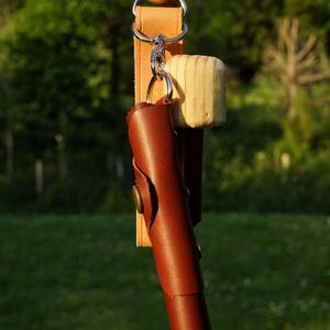 Eldstartare av järnstång med upprullbar eldmatta i läder | Bushcraft- och överlevnadskit | Handgjord EDC-utrustning i spanskt läder