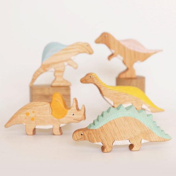 Figura di dinosauro in legno Montessori Giocattoli in legno Regalo per bambini Piccoli Ragazze Ragazzi Figurine di dinosauro Waldorf ispirato giocattolo in legno artigianale