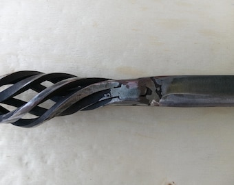 Basket weave handle sickle, 9" blade with 15" OAL, sheath included